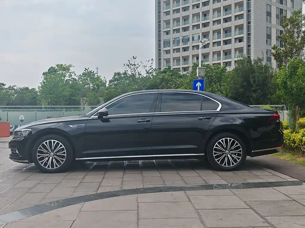 Volkswagen Phideon 2018 — фото 3