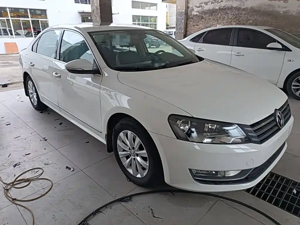 Volkswagen Passat 2014 — фото 4