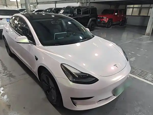 Tesla Model 3 2023