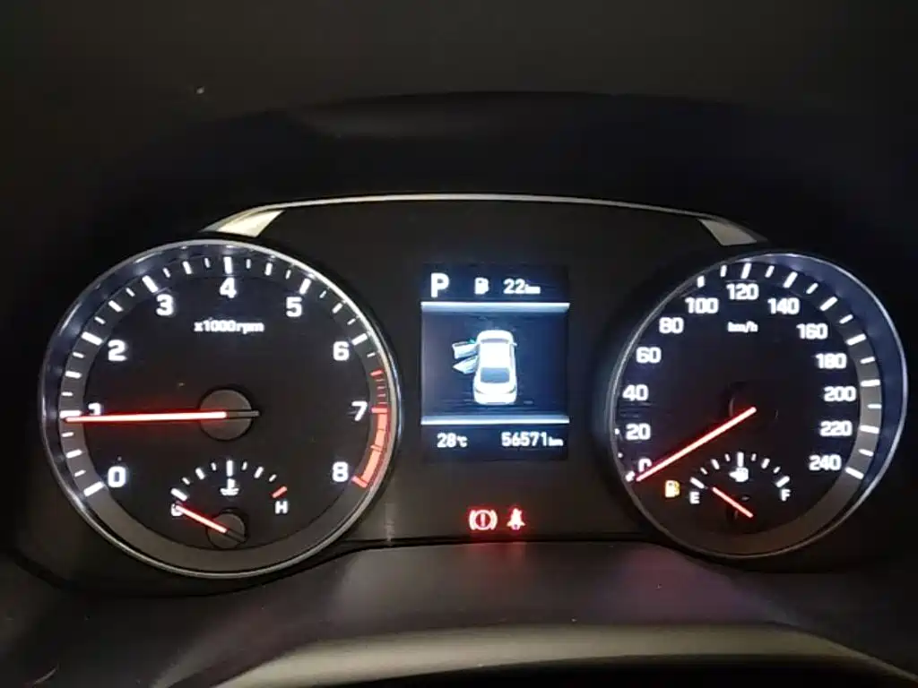 Hyundai Elantra 2020 — фото 12