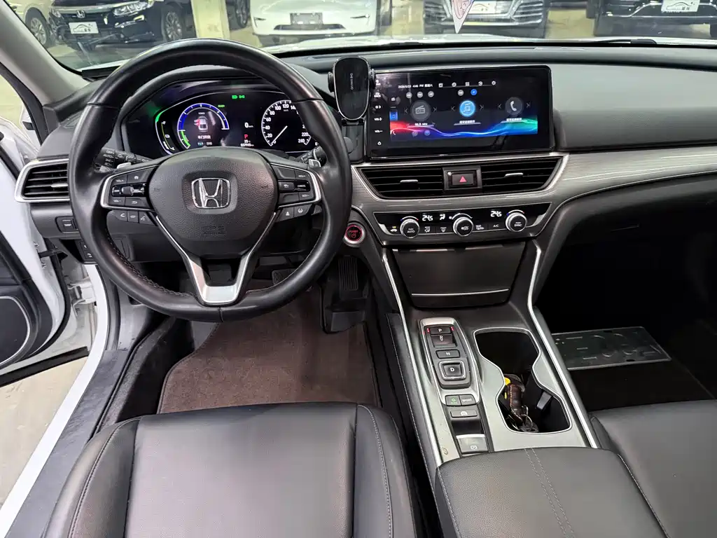 Honda Accord 2022 — фото 17
