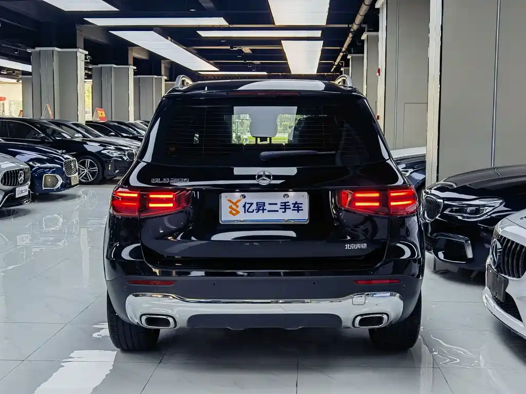 Mercedes-Benz GLB 2024 — фото 5