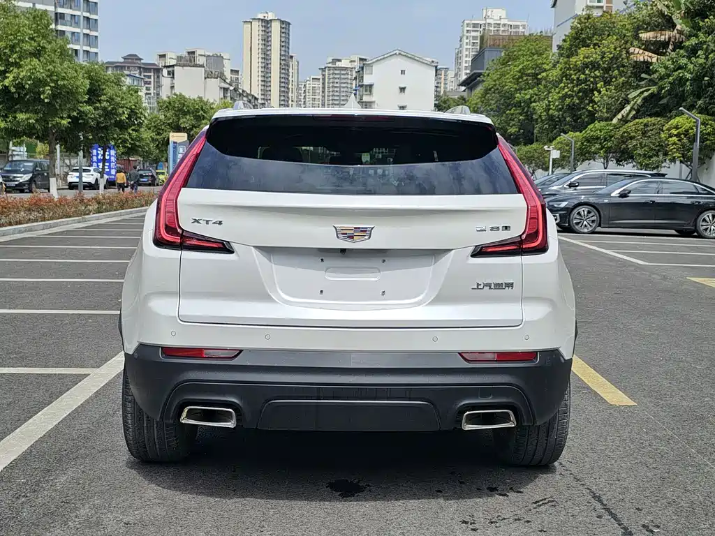 Cadillac XT4 2019 — фото 9