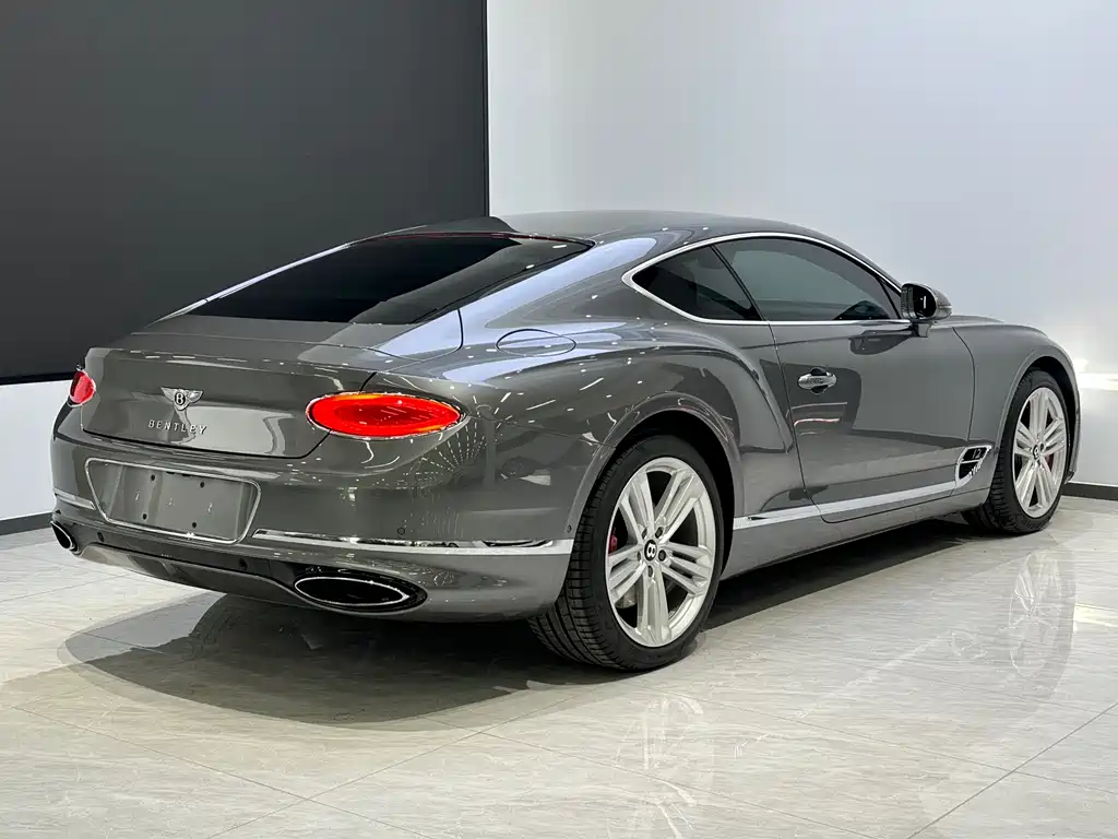 Bentley Continental 2021 — фото 6