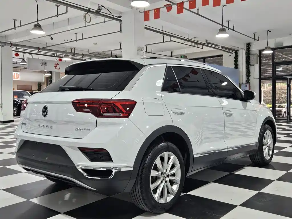 Volkswagen T-Roc 2021 — фото 7