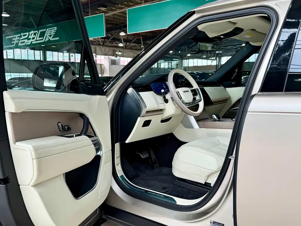 Land Rover Range Rover 2026 — фото 11