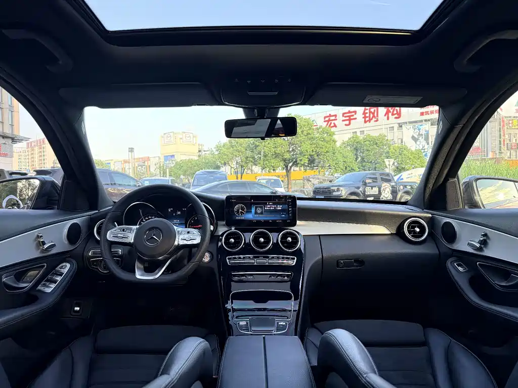 Mercedes-Benz C-Class 2019 — фото 15