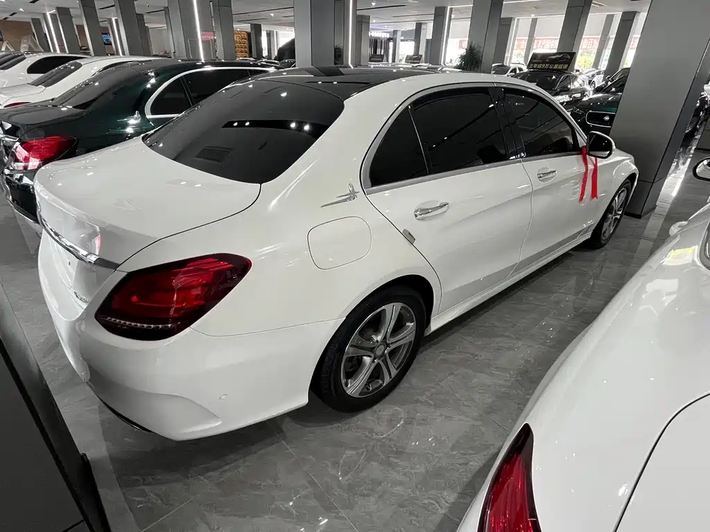 Mercedes-Benz C-Class 2020 — фото 10