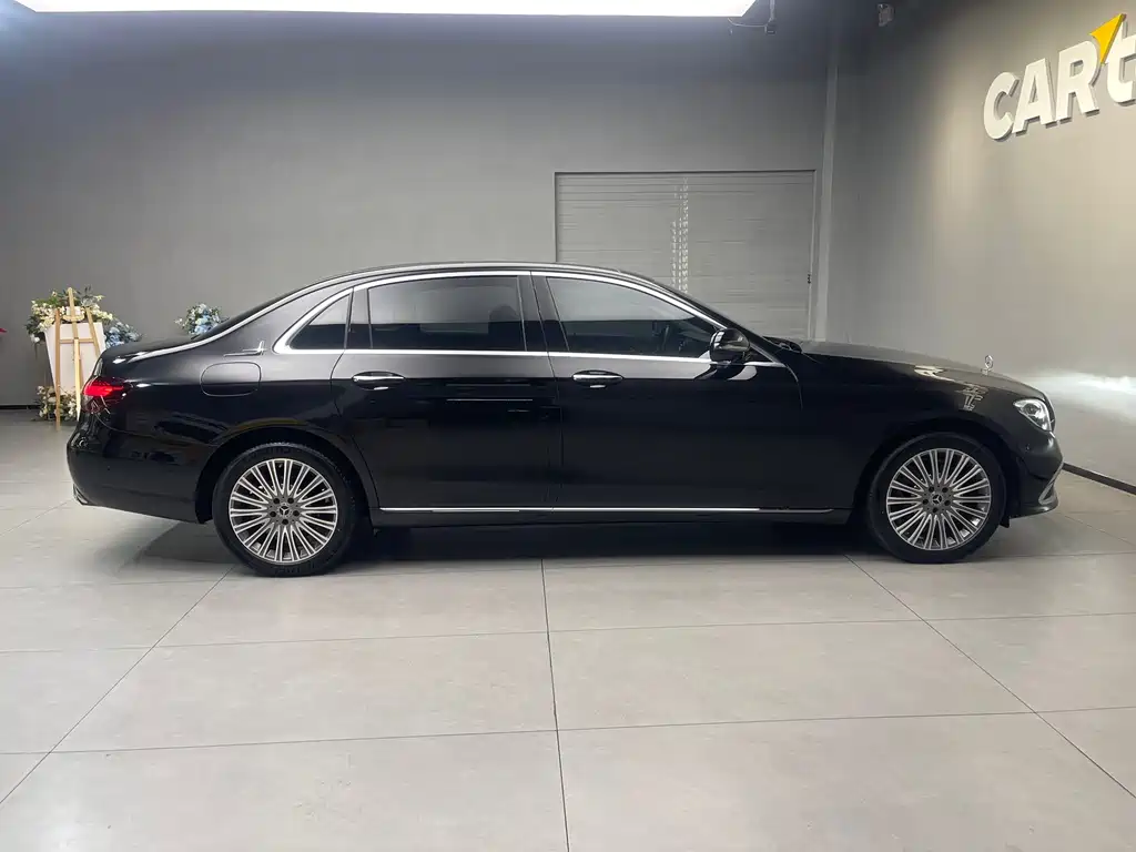 Mercedes-Benz E-Class 2022