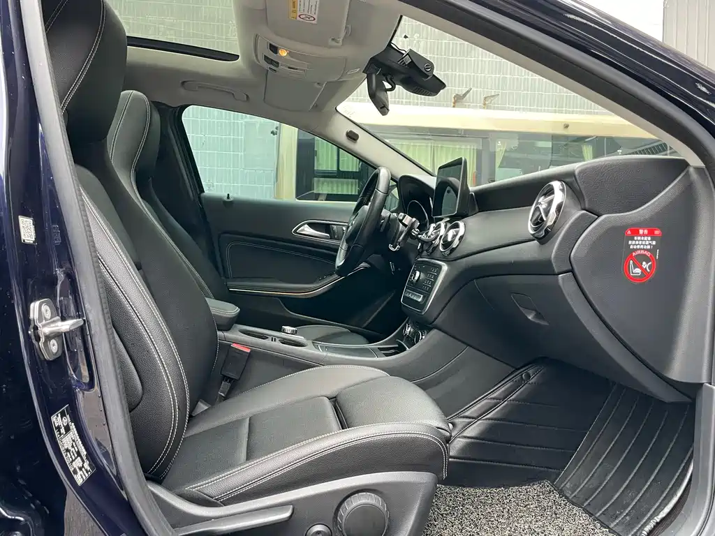 Mercedes-Benz GLA 2018 — фото 14