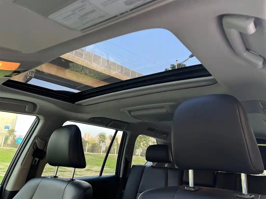 Toyota Prado 2016 — фото 16