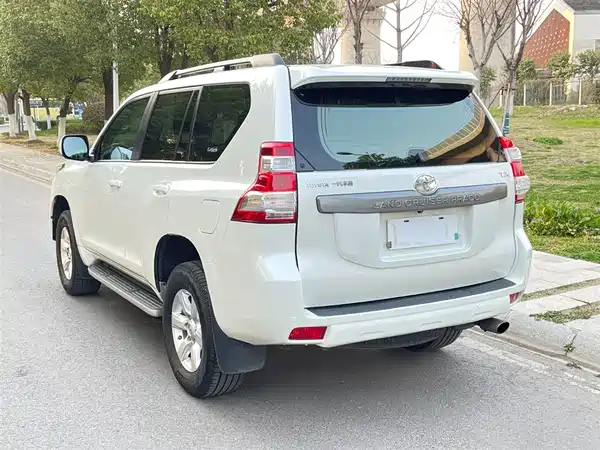 Toyota Prado 2016