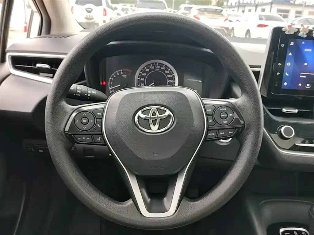 Toyota Corolla 2022 — фото 11