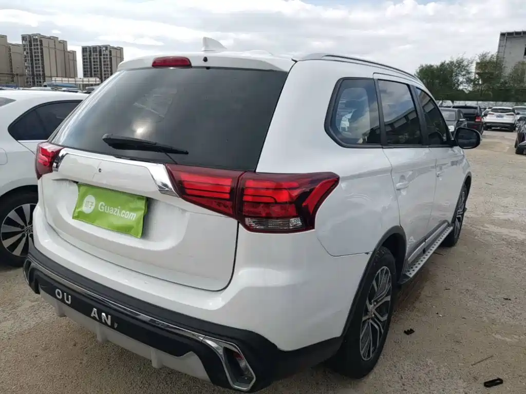 Mitsubishi Outlander 2017