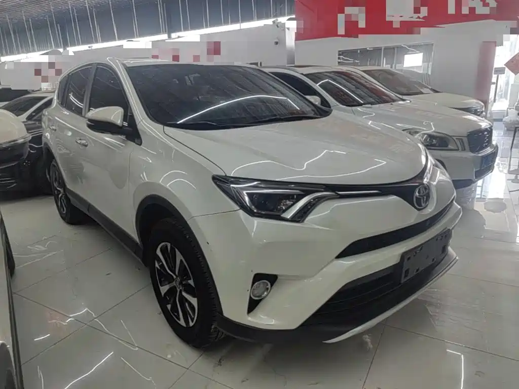 Toyota RAV4 2019 — фото 4