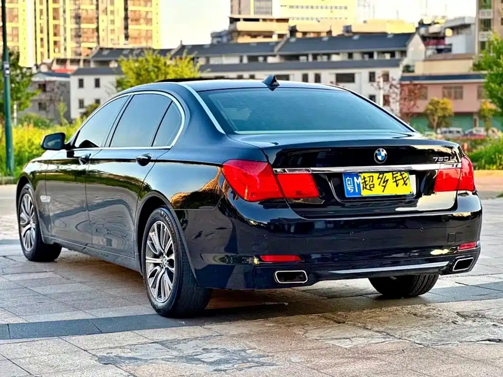 BMW 7 Series 2009 — фото 4