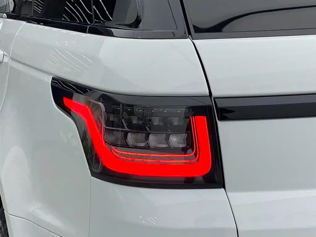 Land Rover Sport 2020 — фото 36