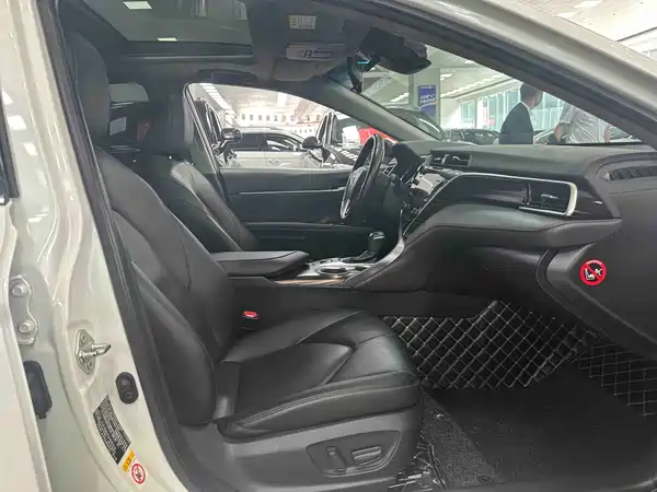 Toyota Camry 2019