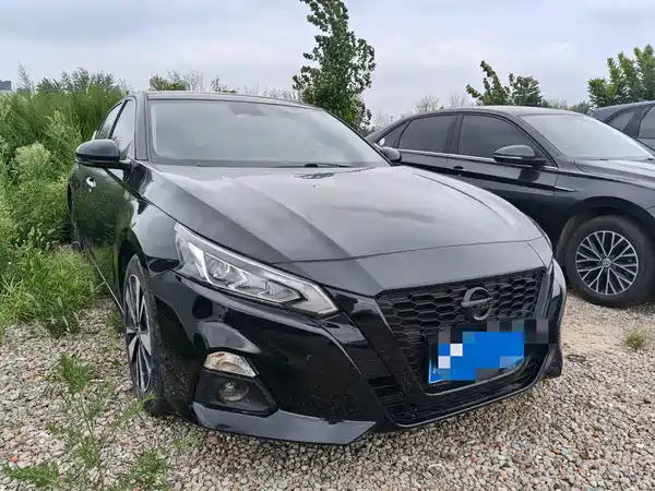 Nissan Teana 2022