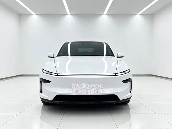 Tesla Model Y 2026