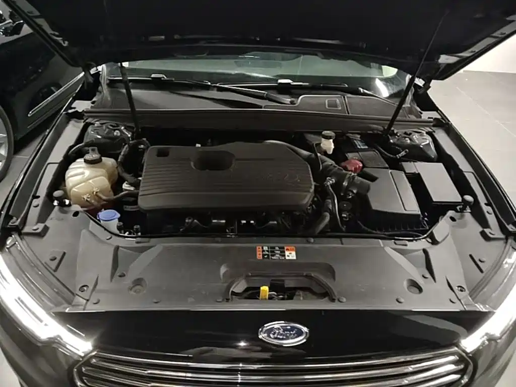 Ford Taurus 2021 — фото 20