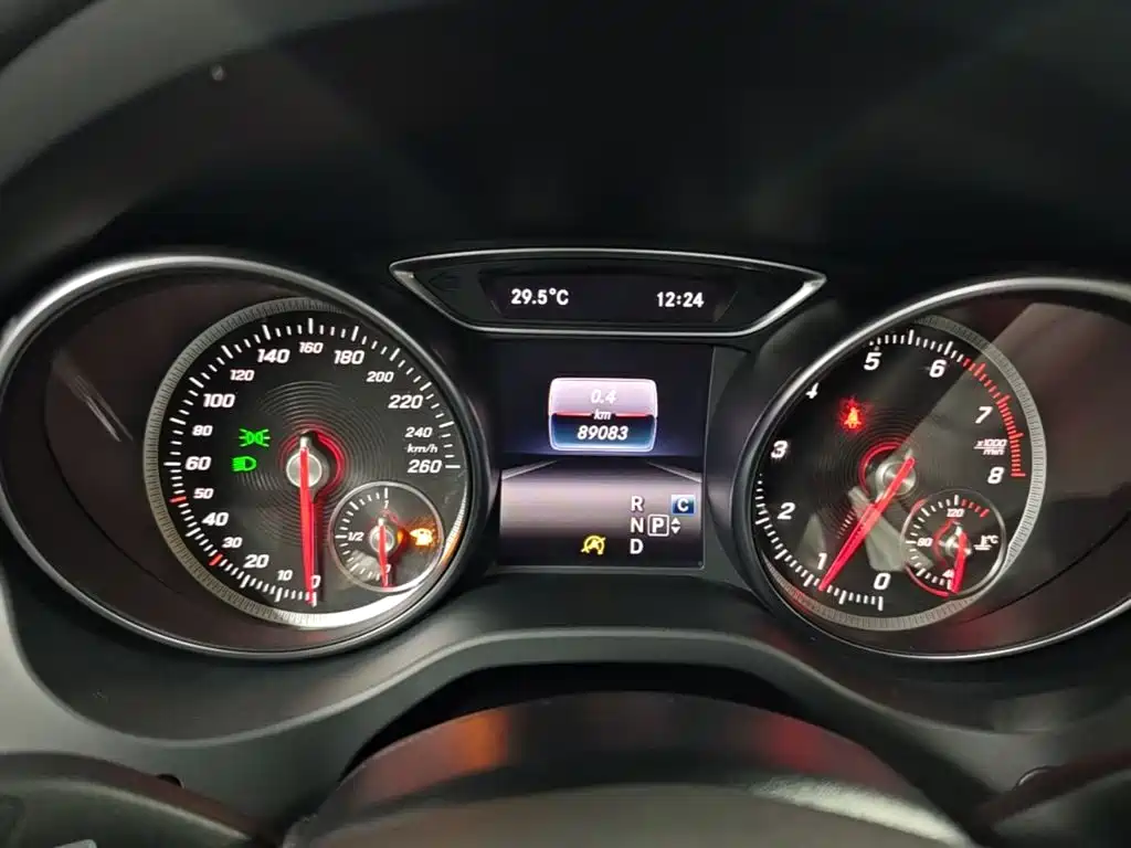 Mercedes-Benz GLA 2018 — фото 12