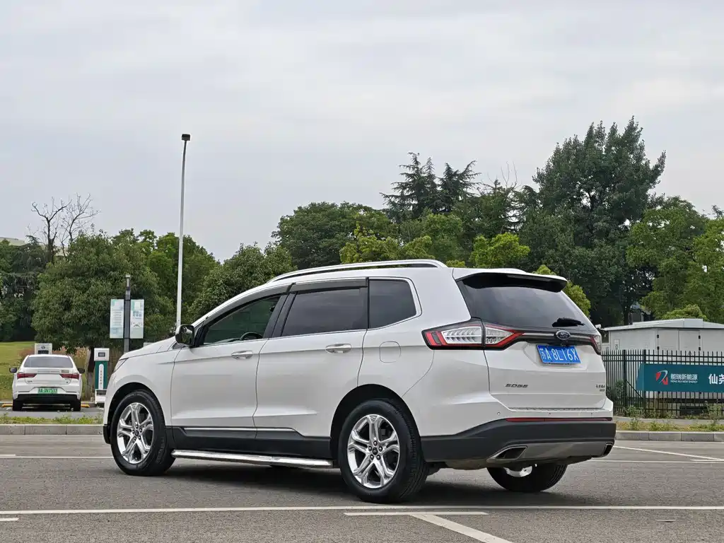 Ford Edge 2016 — фото 4