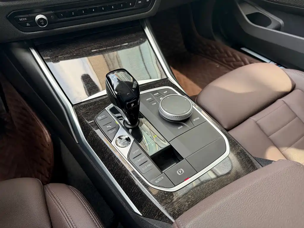 BMW 3 Series 2020 — фото 14