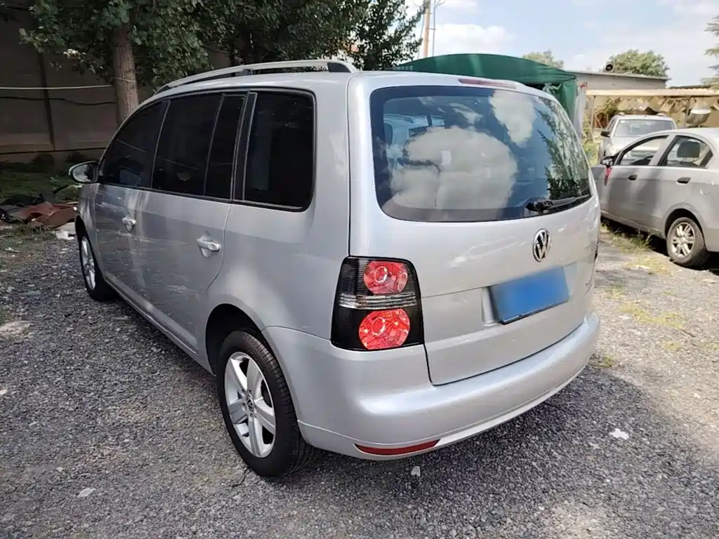 Volkswagen Touran 2015