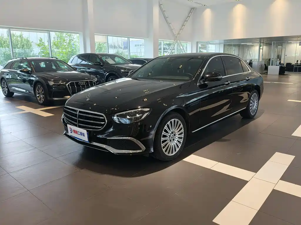 Mercedes-Benz E-Class 2023 — фото 1