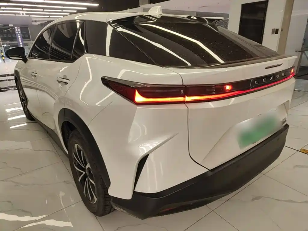 Lexus RZ 2023 — фото 5