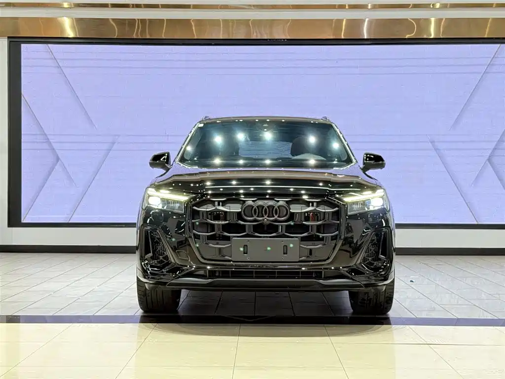 Audi Q7 2025 — фото 6