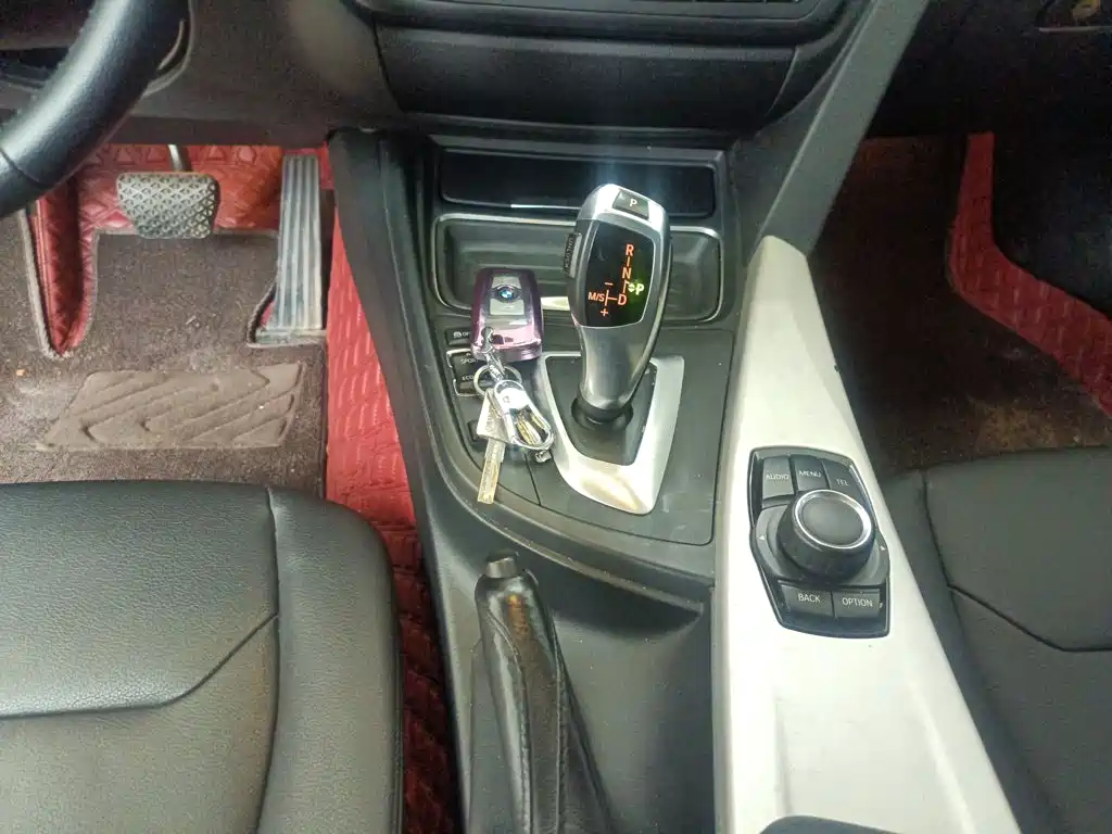 BMW 3 Series 2015 — фото 14