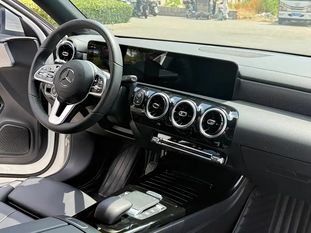 Mercedes-Benz A-Class 2021