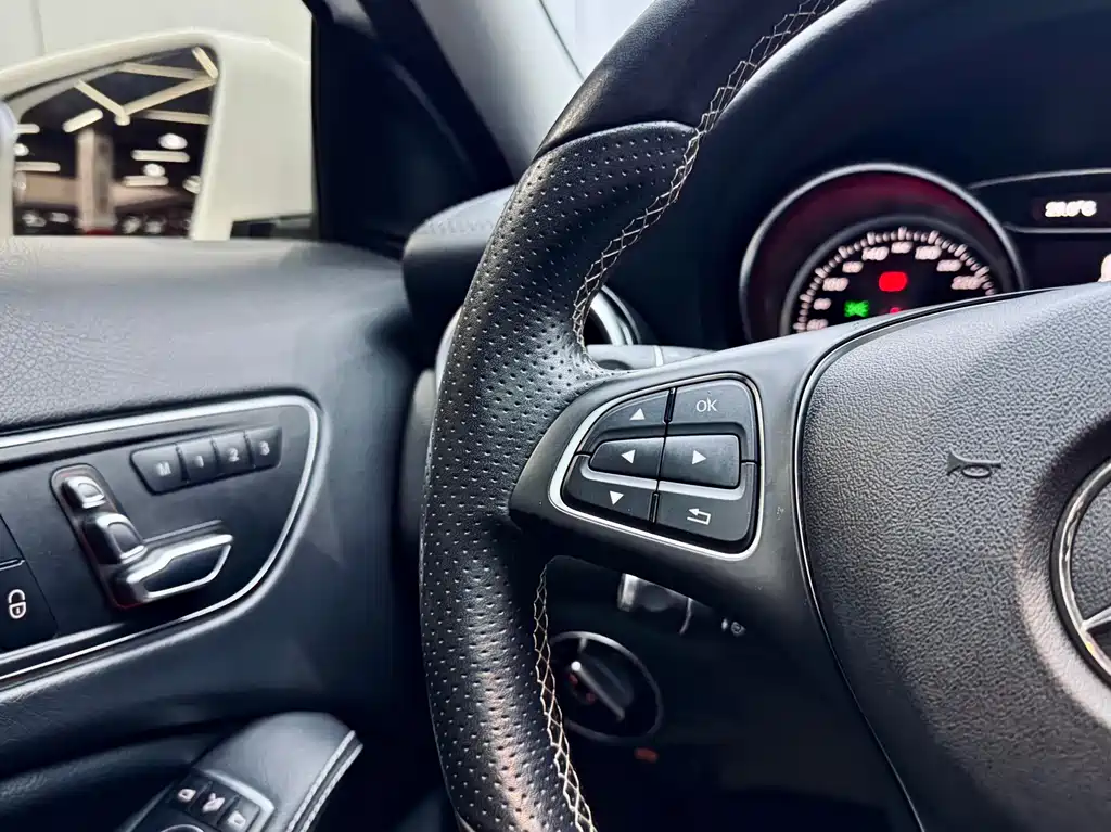 Mercedes-Benz GLA 2017 — фото 20