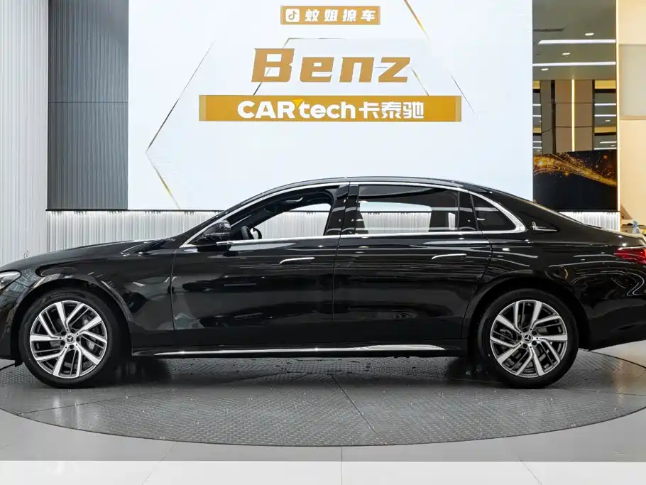 Mercedes-Benz E-Class 2025