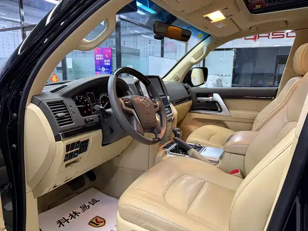 Toyota Land Cruiser 2016