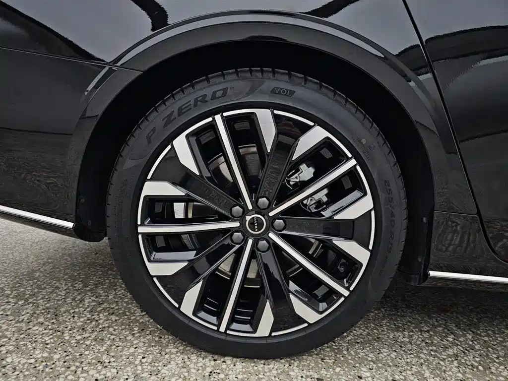 Volvo S90 PHEV 2025 — фото 15