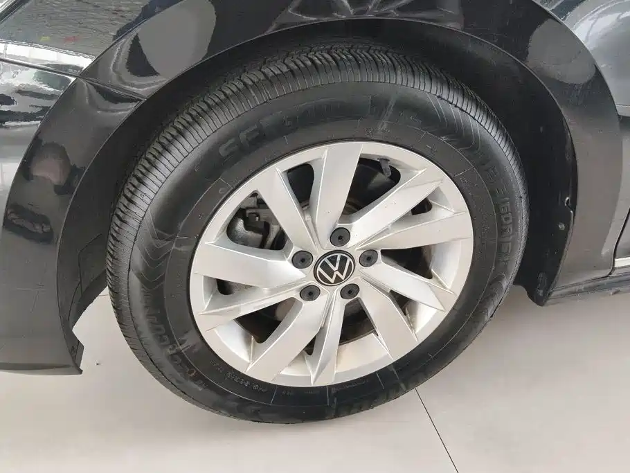 Volkswagen Passat 2022