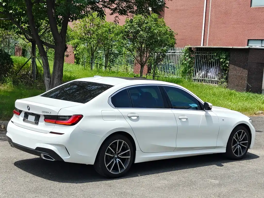 BMW 3 Series 2021