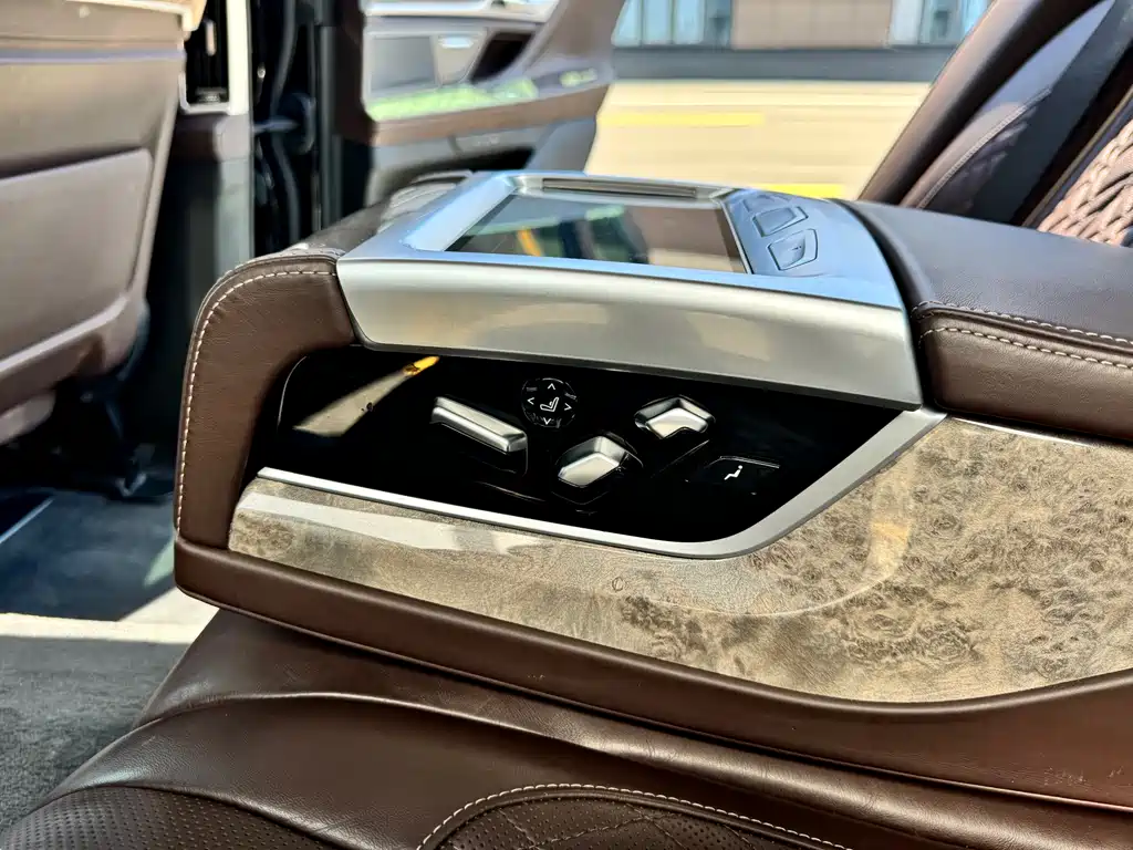 BMW 7 Series 2022 — фото 18