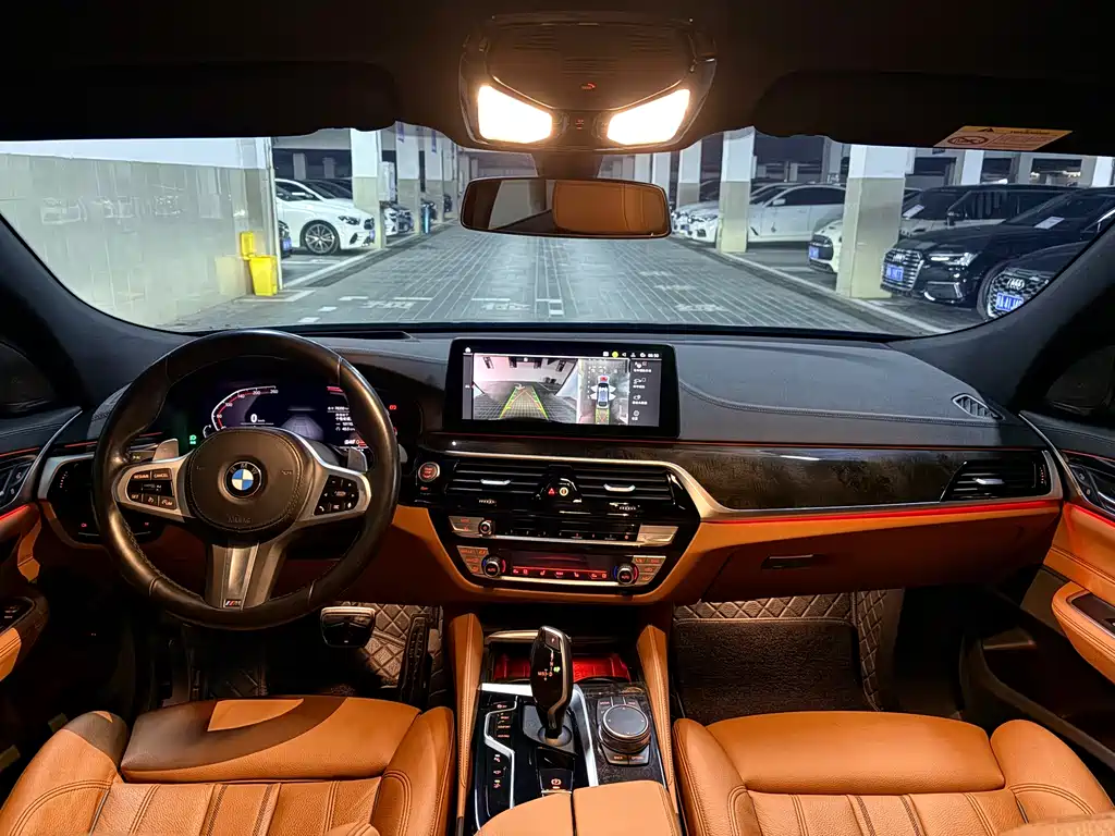 BMW 6 Series GT 2023 — фото 8