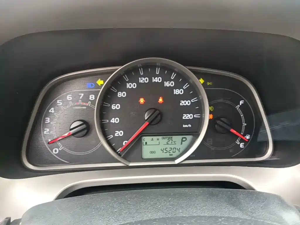 Toyota RAV4 2016 — фото 12