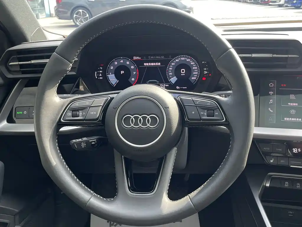 Audi A3 2022 — фото 13