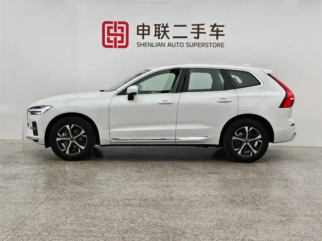 Volvo XC60 2025 — фото 4