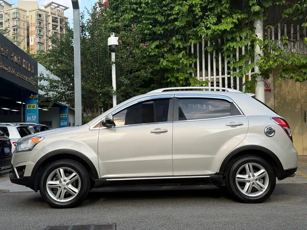 Ssangyong Korando 2014 — фото 4