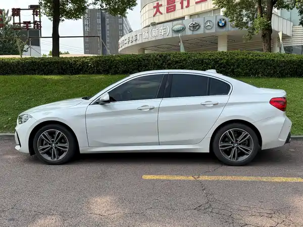 BMW 1 Series 2022
