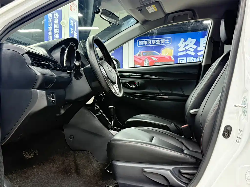 Toyota Yaris L 2023 — фото 17