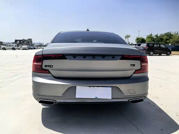 Volvo S90 2019
