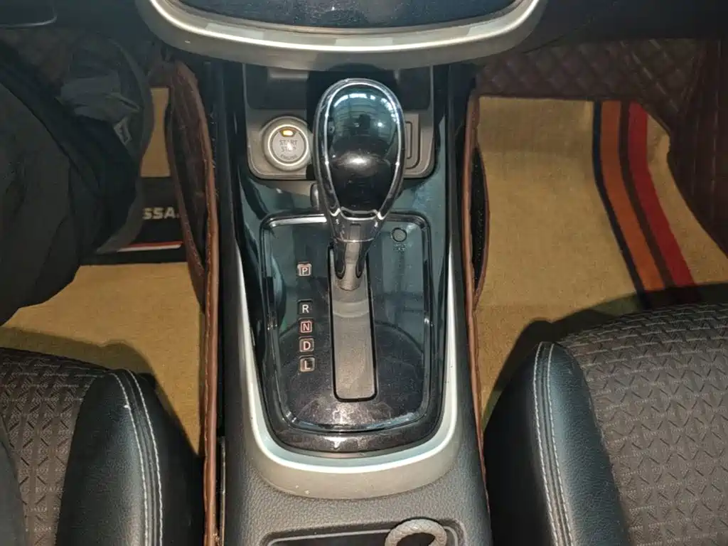 Nissan Tiida 2019 — фото 14